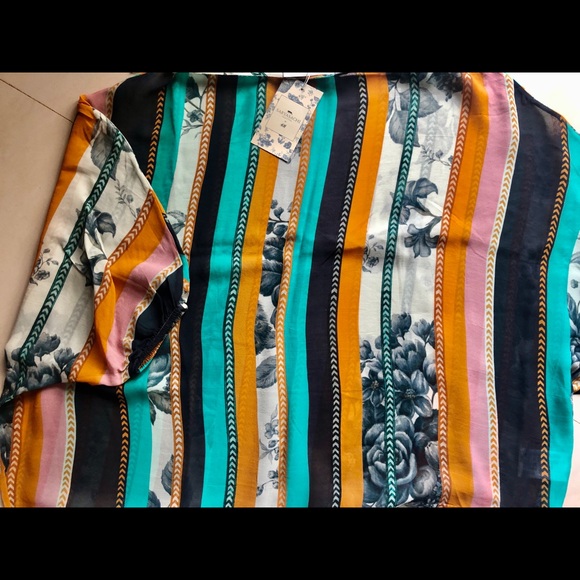 Sabyasachi X H&M printed striped top. Unworn with tags. Size L - Picture 4 of 4